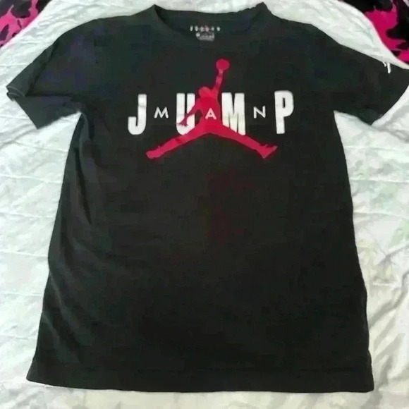 Air Jordan short sleeve graphic tee shirt kids large (12-13) - Picture 1 of 3